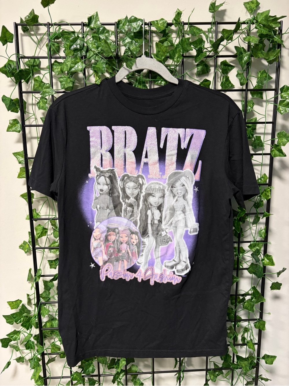 Bratz Graphic Short Sleeve Tee - Black